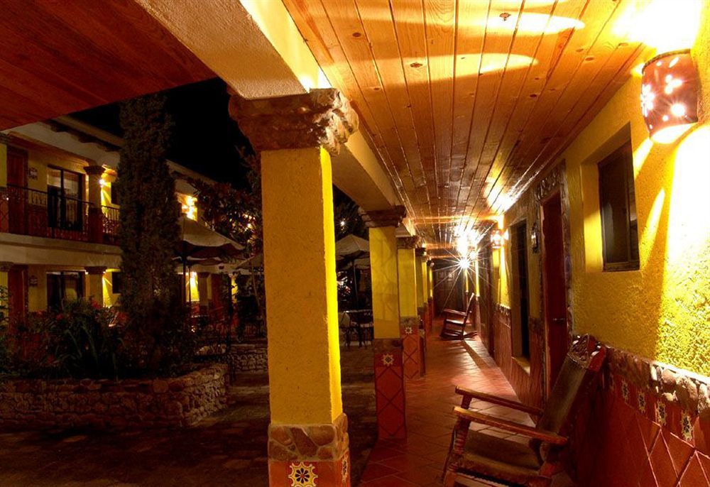 Plaza Mexicana Margarita'S Creel Exterior photo