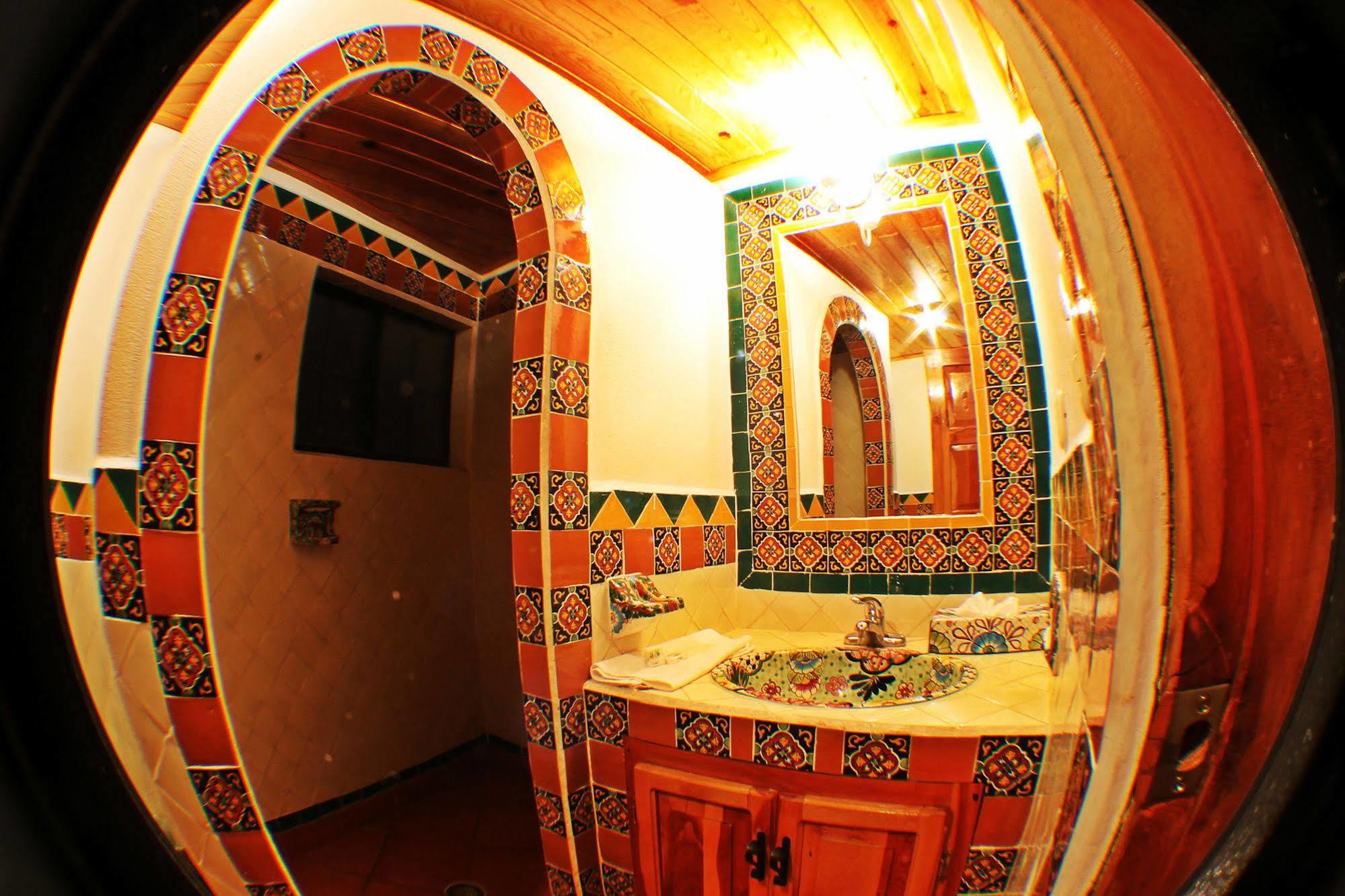 Plaza Mexicana Margarita'S Creel Exterior photo